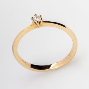 goldener Ring mit Diamant in kronenförmiger Fassung